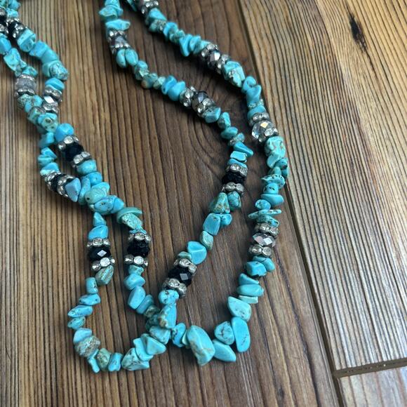 Faux Turquoise Howlite Chip 17” Lot Of 2 Two Strand & One Strand Necklaces - Picture 6 of 8
